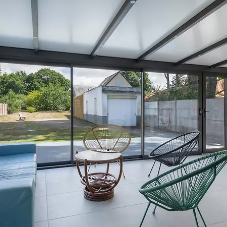 A 100 Metres De La Belle Maison Pour 9