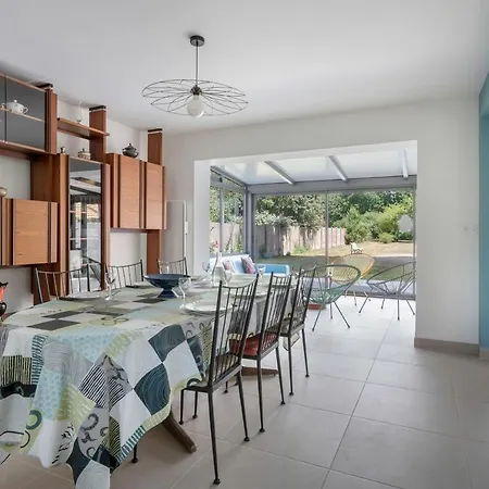 Hébergement de vacances A 100 Metres De La Belle Maison Pour 9