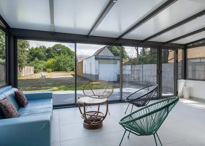 A 100 Metres De La Belle Maison Pour 9