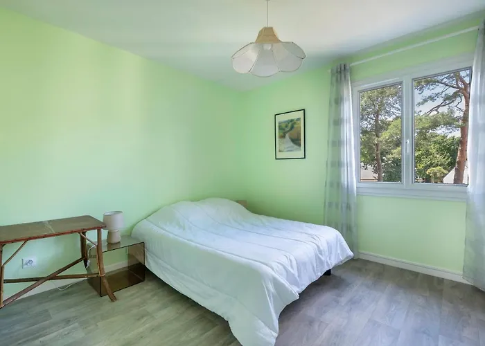 A 100 Metres De La Belle Maison Pour 9 펜션 *